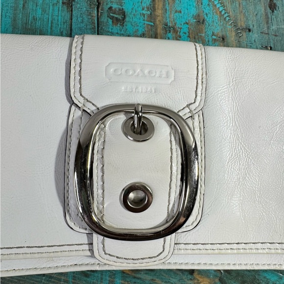 Coach White Patent Leather Clutch Wristlet Wallet - Picture 8 of 16